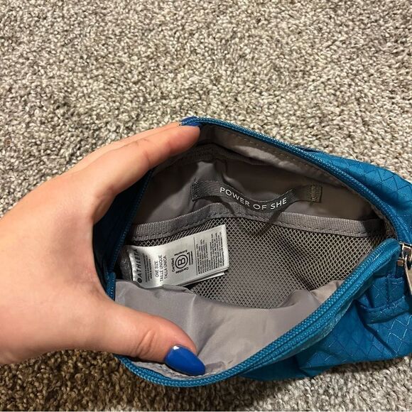 Athleta EXCURSION CROSSBODY BELT BAG - Picture 10 of 11